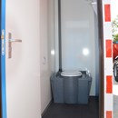 Mobile welfare unit with toilet